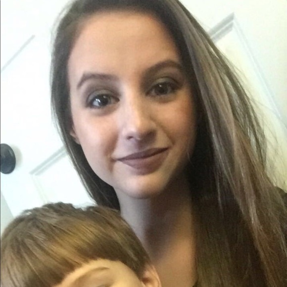 Meet your Posher, Devin - Picture 2 of 2